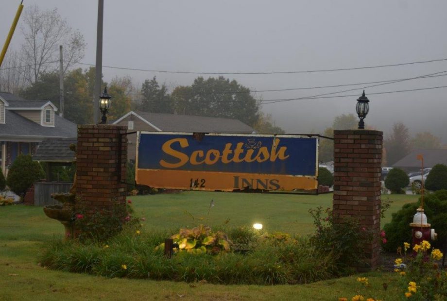 Scottish Inn signage in Sturbridge, Massachusetts